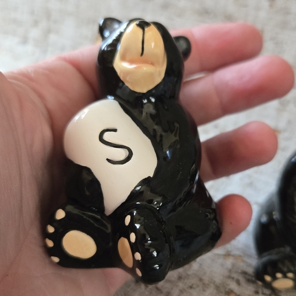 Bear Salt And Pepper Shaker Set - Picture 3 of 9